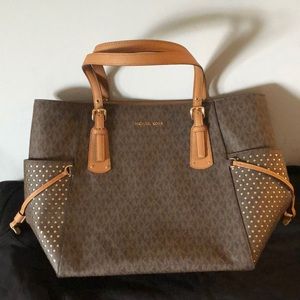 Michael Kors Voyager Tote